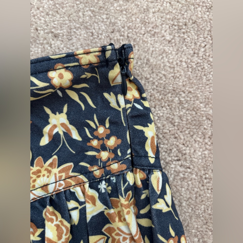 Francesca's Collections Floral Mini Skirt - Navy and Yellow NWT - Picture 12 of 14